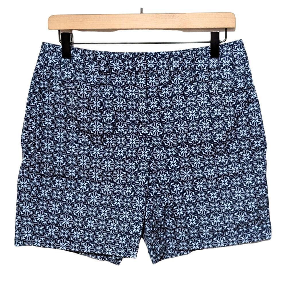 Lands End Shorts Womens 6 Blue Floral Chino Mid Rise Walking Hiking Outdoor